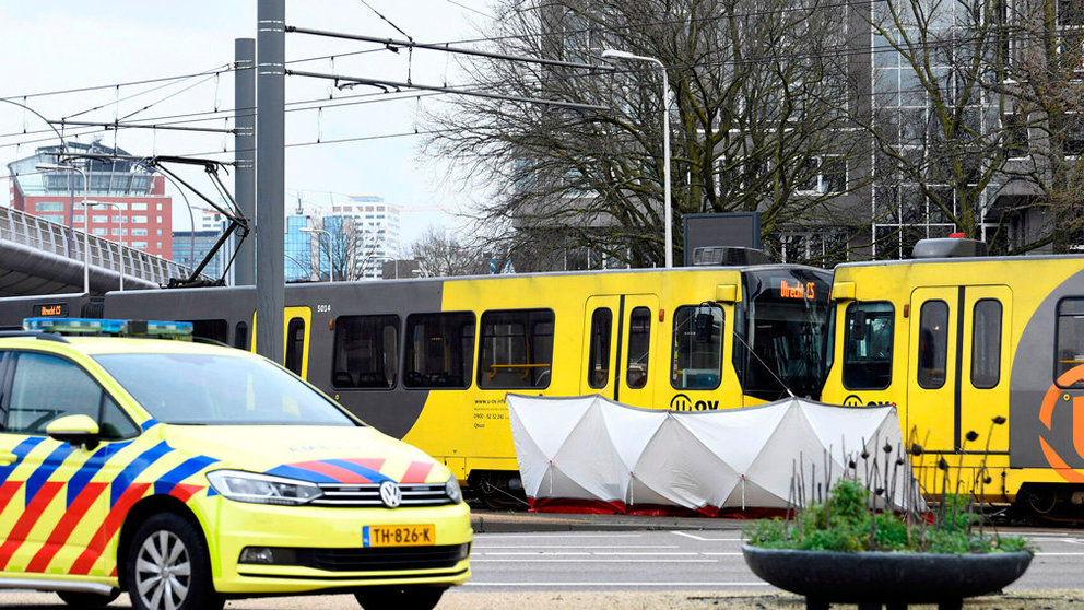 El tranvía acordonado en Utrecht. AD Utrechts Nieuwsblad