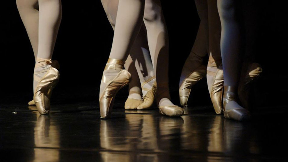 Varias bailarinas de ballet ARCHIVO