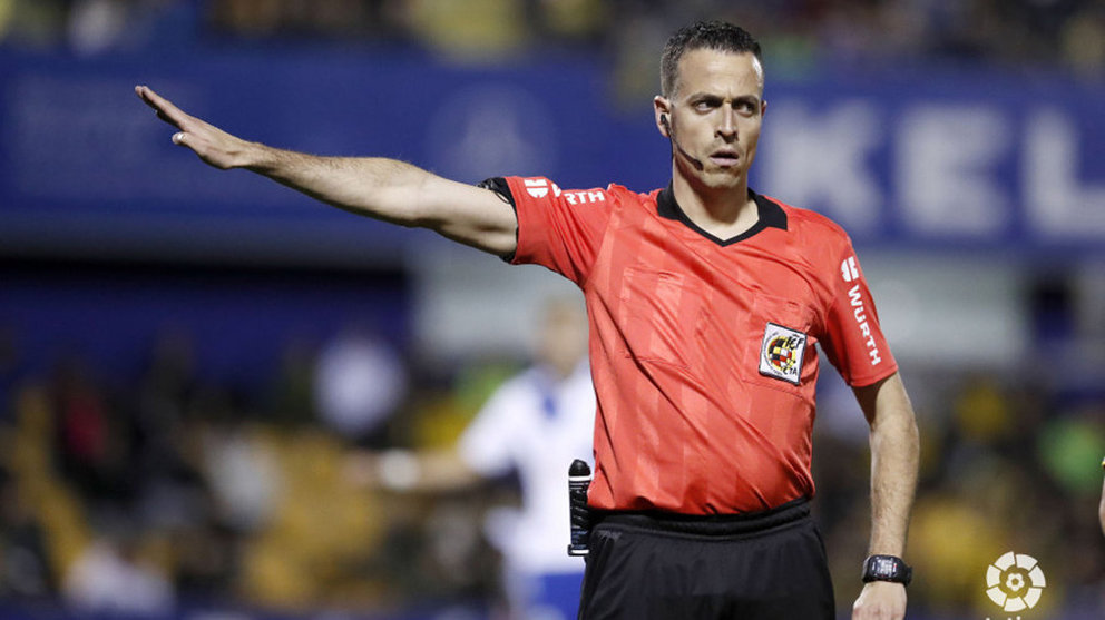 El árbitro de Málaga Abraham Domínguez Cervantes. La Liga.