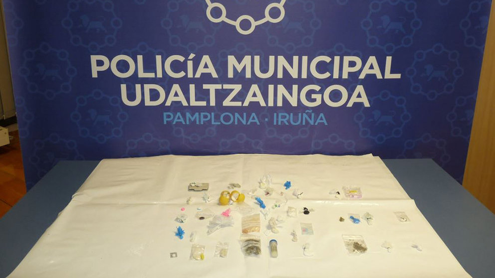 Drogas incautadas por la Policía Municipal en una redada en Pamplona POLICÍA MUNICIPAL