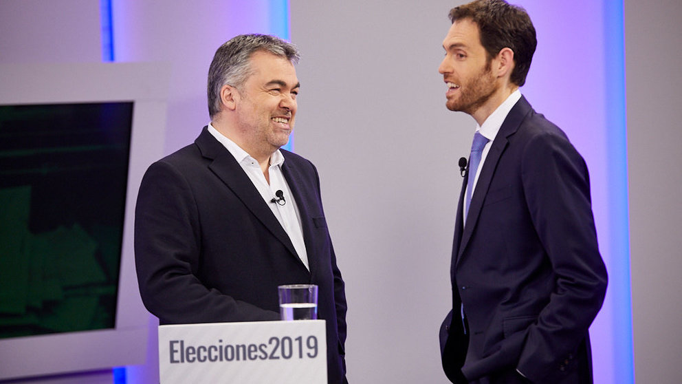 Debate entre los candidatos al Congreso por Navarra Ione Belarra, Santos Cerdán y Sergio Sayas celebrado en Navarra Televisión (19). IÑIGO ALZUGARAY
