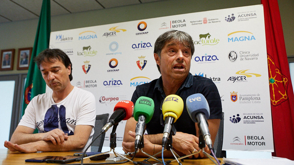 El entrenador y el presidente de Osasuna Xota, Imanol y Tatono Arregui analizan la situación deportiva e institucional del club. IÑIGO ALZUGARAY