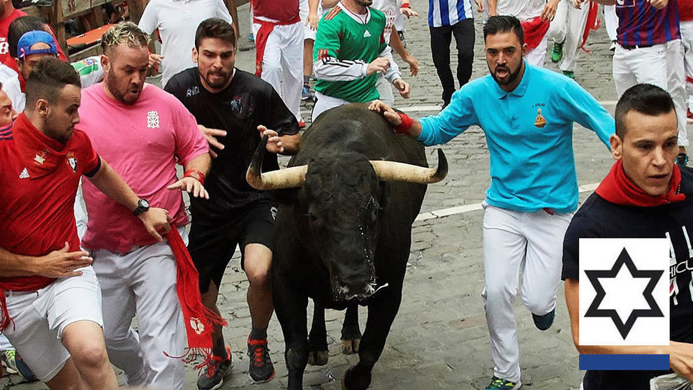 Séptimo encierro de San Fermín con toros de Jandilla en el tramo de Telefónica EFE