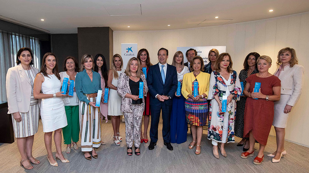 Foto de grupo Premio Mujer Empresaria CaixaBank