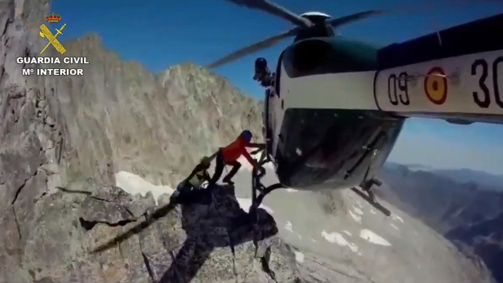 Imagen del rescate en helicóptero. CEDIDA