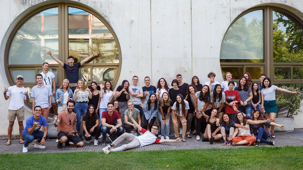 Imagen de varios de los estudiantes internacionales llegados a la UPNA para el septiembre de otoño. UPNA