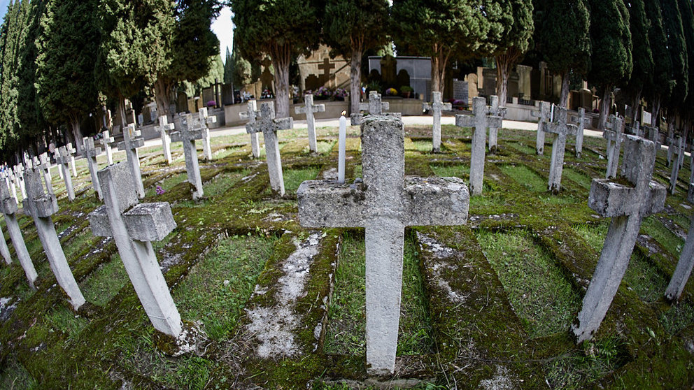 Día de Todos los Santos en el Cementerio municipal San José de Pamplona. IÑIGO ALZUGARAY