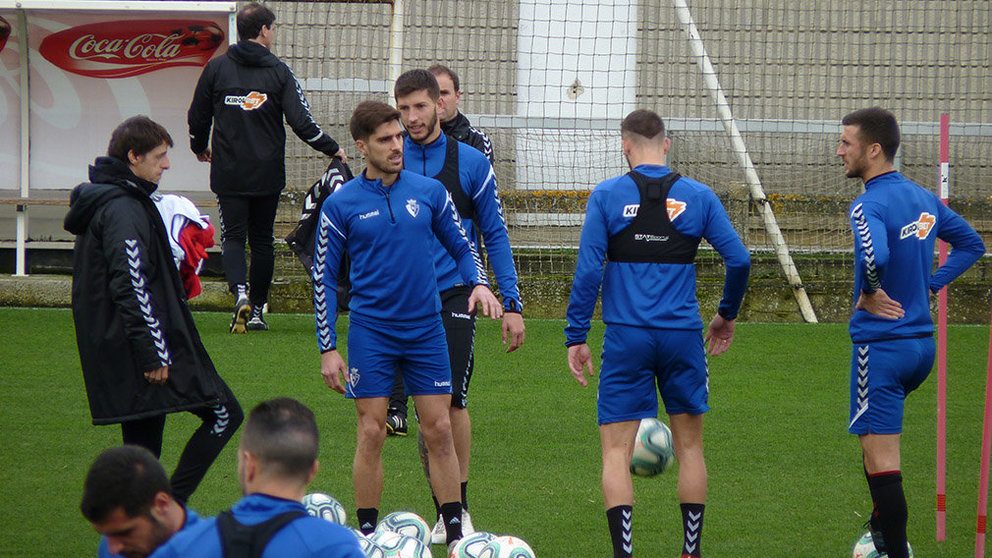 Nacho Vidal durante el entrenamiento de Osasuna en Tajonar. Navarra.com