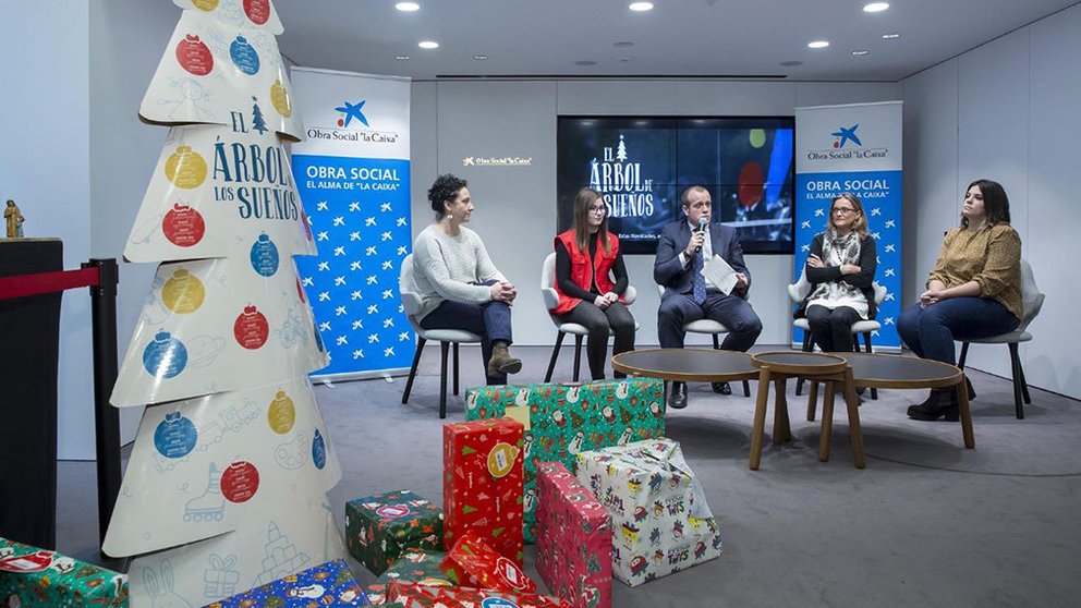 Un total de 350 niños en situación de vulnerabilidad en Navarra reciben regalo de Reyes gracias a clientes de CaixaBank CEDIDA