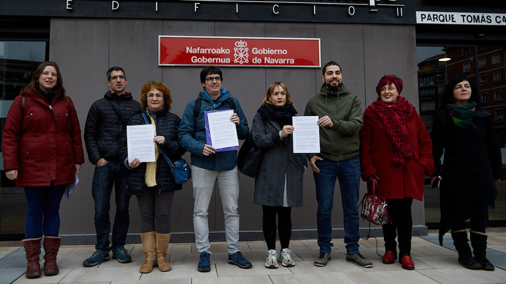 Los sindicatos ELA, LAB, ESK, Steilas, EHNE e Hiru registran la convocatoria de huelga general para el 30 de enero. IÑIGO ALZUGARAY