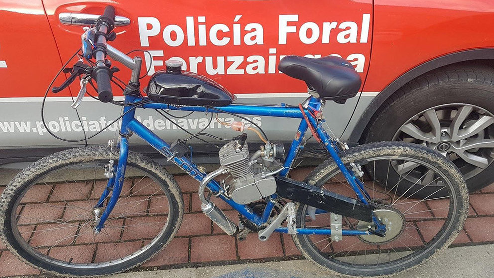 Detenido en Noáin por circular con una &#39;bici-moto&#39;. POLICÍA FORAL