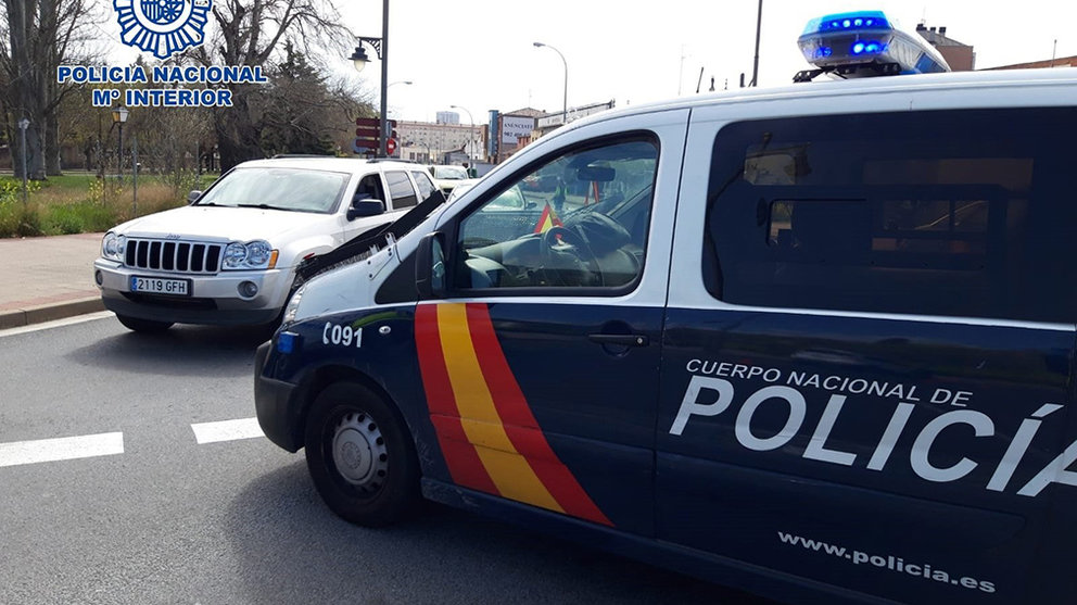 Un vehículo de la policía nacional en carretera. Europa Press.
