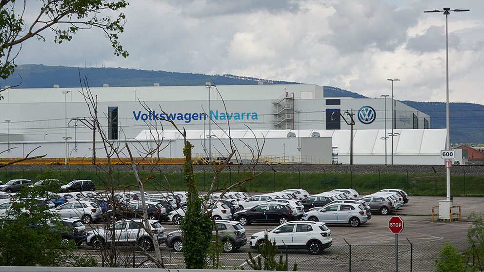 Vista de vehículos producidos en la fábrica de Volkswagen Navara regresa a la actividad por turnos y con total normalidad en lo que es una vuelta progresiva al trabajo de producción planificado antes de la entrada en vigor de las normas de confinamiento por coronavirus, COVID-19, marcadas por el Gobierno de España a raíz del Estado de Alarma. En Pamplona, Navarra, España. A 27 de abril de 2020.

Vista de vehículos producidos en la fábrica de Volkswagen Navara regresa a la actividad por turnos y con total normalidad en lo que es una vuelta progresiva al trabajo de producción planificado antes de la entrada en vigor de las normas de confinamiento por coronavirus, COVID-19, marcadas por el Gobierno de España a raíz del Estado de Alarma. En Pamplona, Navarra, España. A 27 de abril de 2020.


27/4/2020