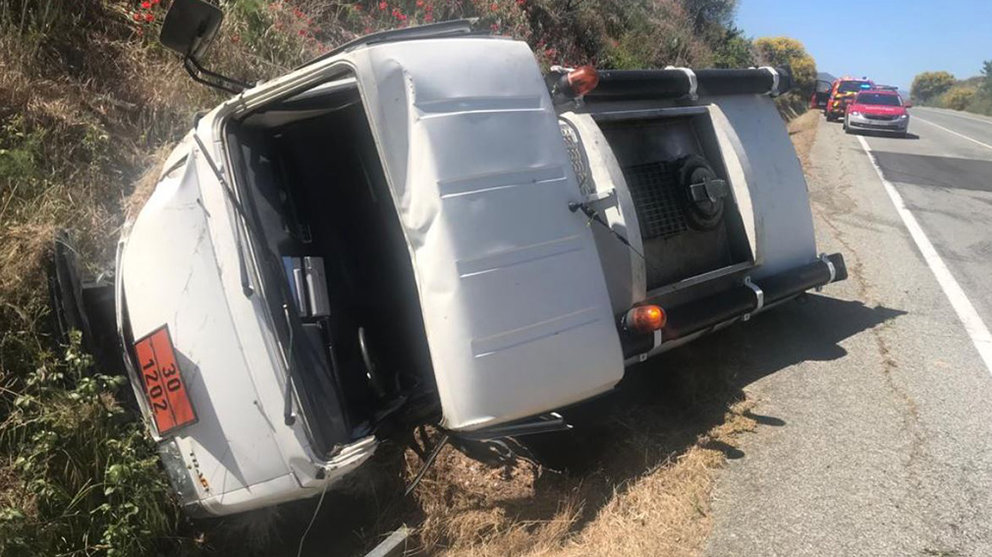 Accidente de un camión entre Allo y Lerín (2) BOMBEROS DE NAVARRA