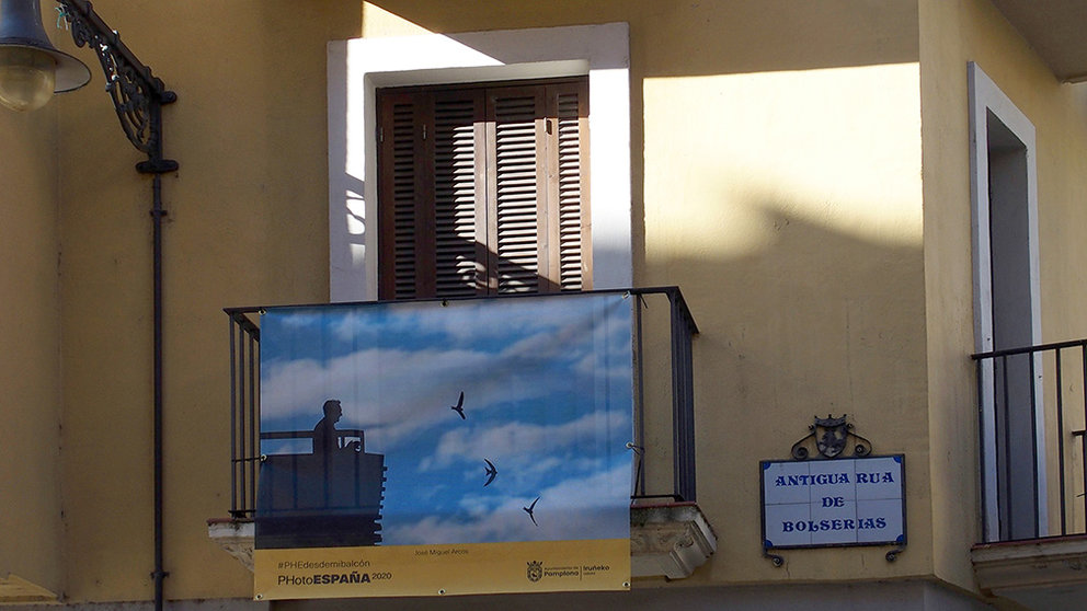 Uno de los balcones usados para la exposición nacional que acoge Pamplona. AYUNTAMIENTO DE PAMPLONA