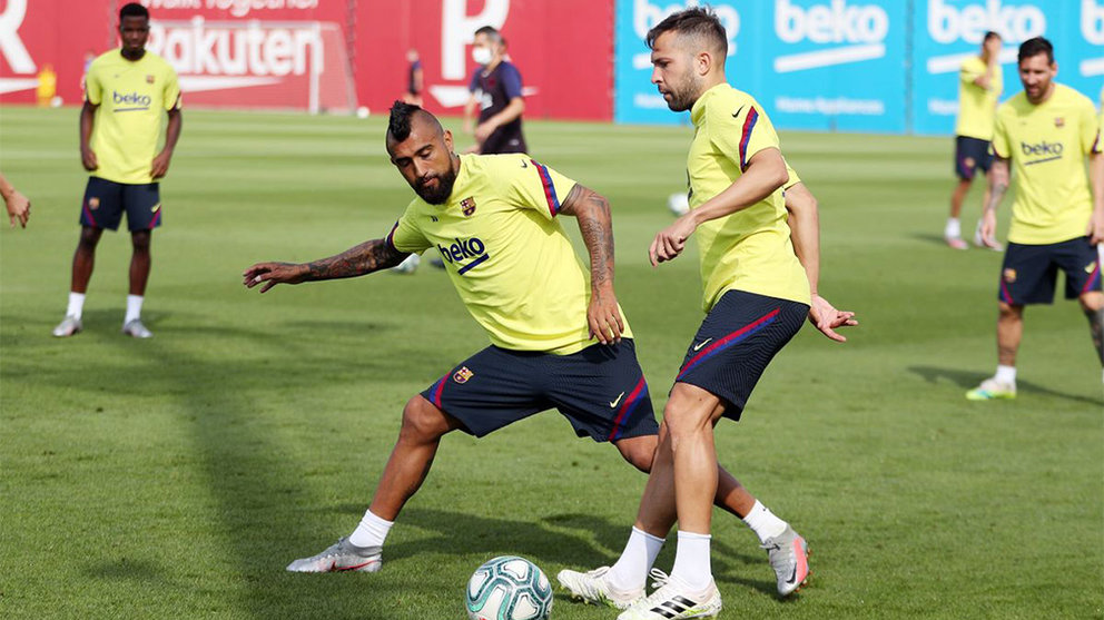 Entrenamiento de los jugadores azulgranas antes de recibir a Osasuna. Miguel Ruiz FC Barcelona.