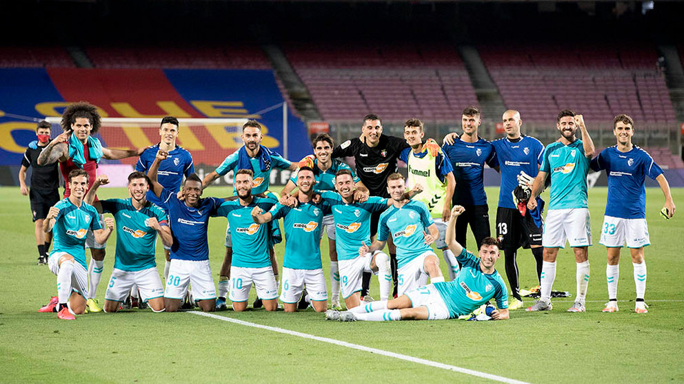 Partido entre Barcelona y Osasuna disputado en el Nou Camp con victoria del equipo rojillo por 1-2 con goles de Messi, Arnaiz y Roberto Torres. CLUB ATLÉTICO OSASUNA (1)