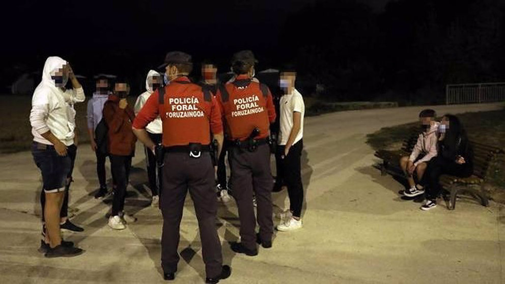 23/09/2020 Agentes de la Policía Foral intervienen en un botellón
ESPAÑA EUROPA SOCIEDAD NAVARRA
POLICÍA FORAL
