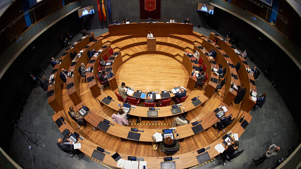 Pleno Parlamento de Navarra. MIGUEL OSÉS