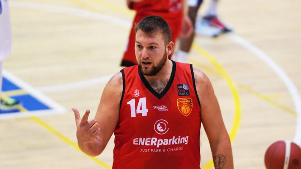 El pivot Alexei Pérez con la camiseta del Basket Navarra. Cedida.