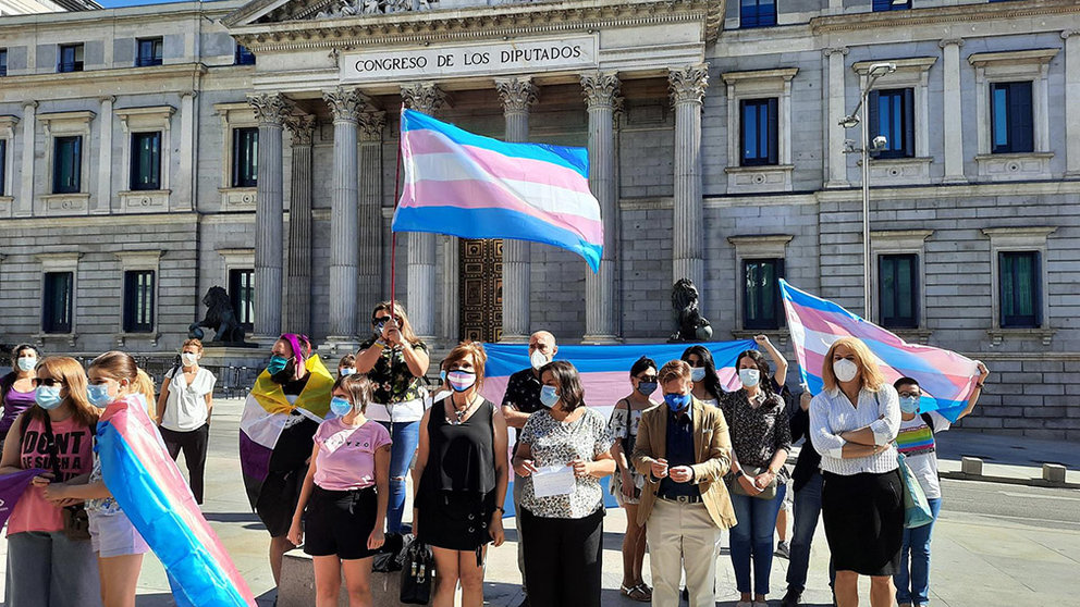 Colectivos Trans frente al Congreso el pasado 22 de junio para pedir una Ley Trans estatal. EUROPA PRESS