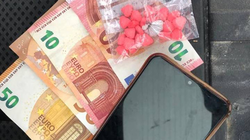 Droga y dinero que la Policía Nacional se ha incautado en Tudela. POLICÍA NACIONAL