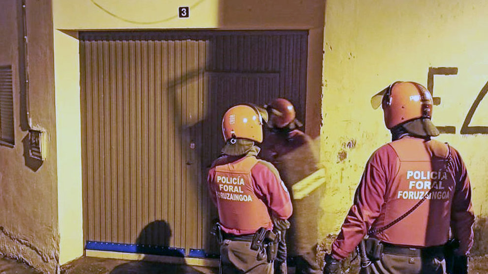 La Policía Foral interviene en una fiesta en una bajera de Milagro donde el propietario se negó a la inspección - POLICÍA FORAL
