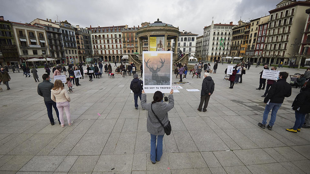 Concentración contra la caza en Pamplona. EUROPA PRESS