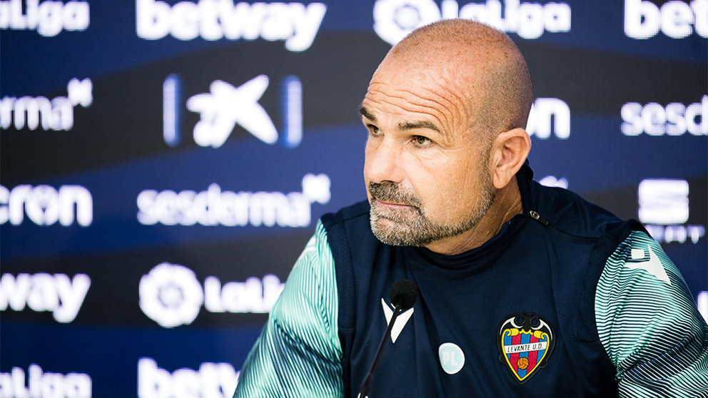 Paco López es el entrenador del conjunto valenciano. @LevanteUD