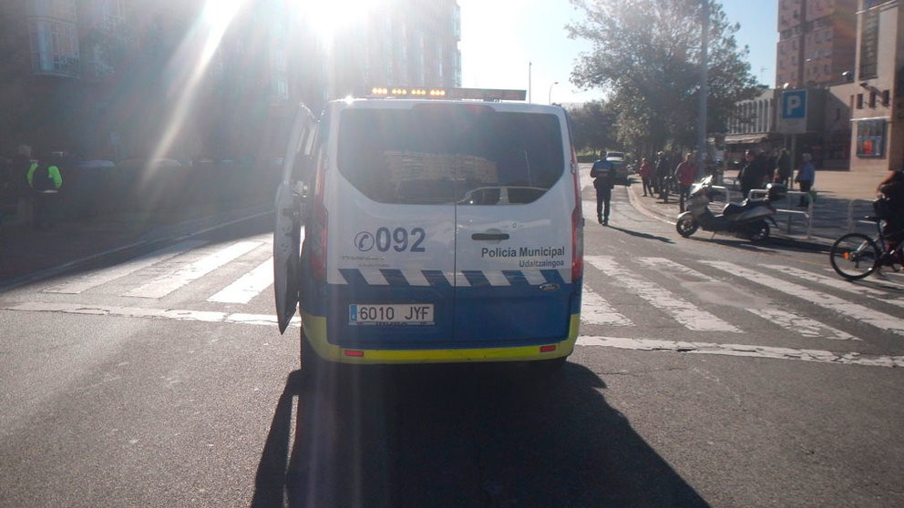 Un furgón de la Policía Muncipal de Pamplona durante una intervención. POLICÍA MUNICIPAL