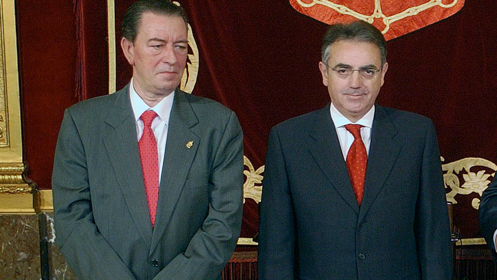 Rafael Gurrea Induráin y Miguel Sanz Sema, durante un acto institucional en el Palacio de Navarra.
