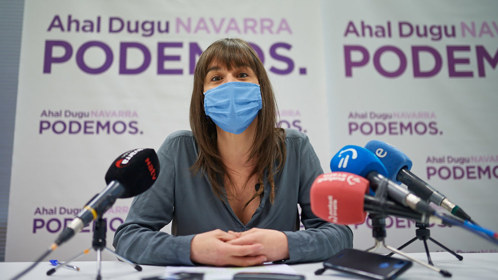 Rueda de prensa de la recién elegida coordinadora autonómica de Podemos Navarra, Begoña Alfaro. MIGUEL OSÉS