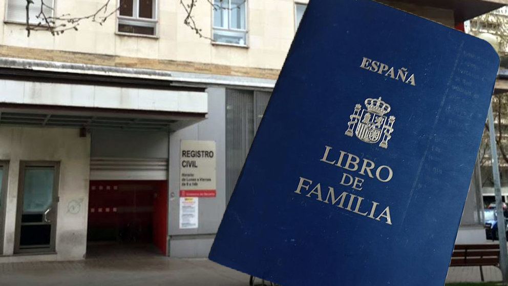 Una imagen de la sede del registro civil de Pamplona junto a un libro de familia