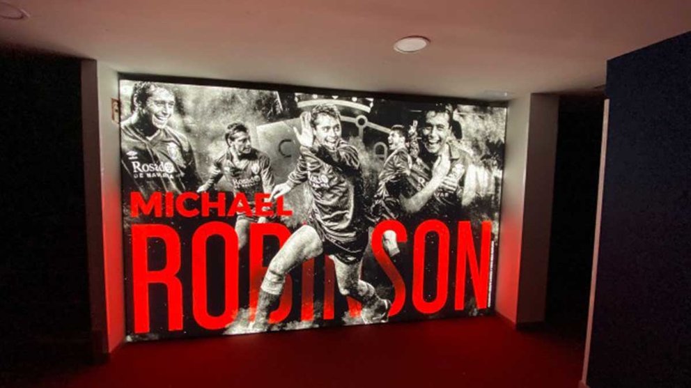 La sala de prensa de Osasuna pasará a llamarse Michael Robinson.