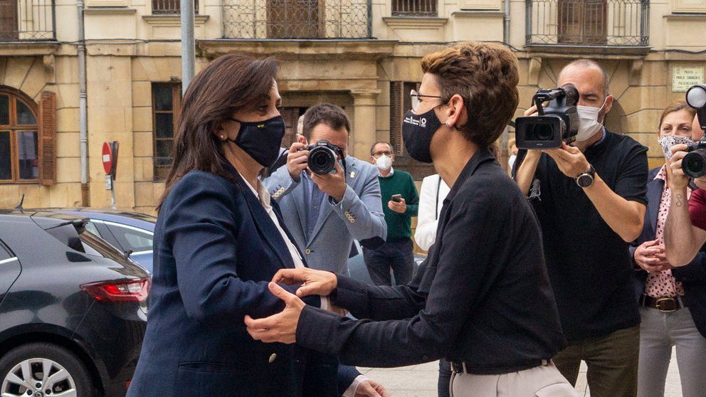  La presidenta de Navarra, María Chivite, y la presidenta de La Rioja, Concepción Andreu, firman un convenio de colaboración en materia sanitaria en el Palacio de Navarra. MEGAN WALLS