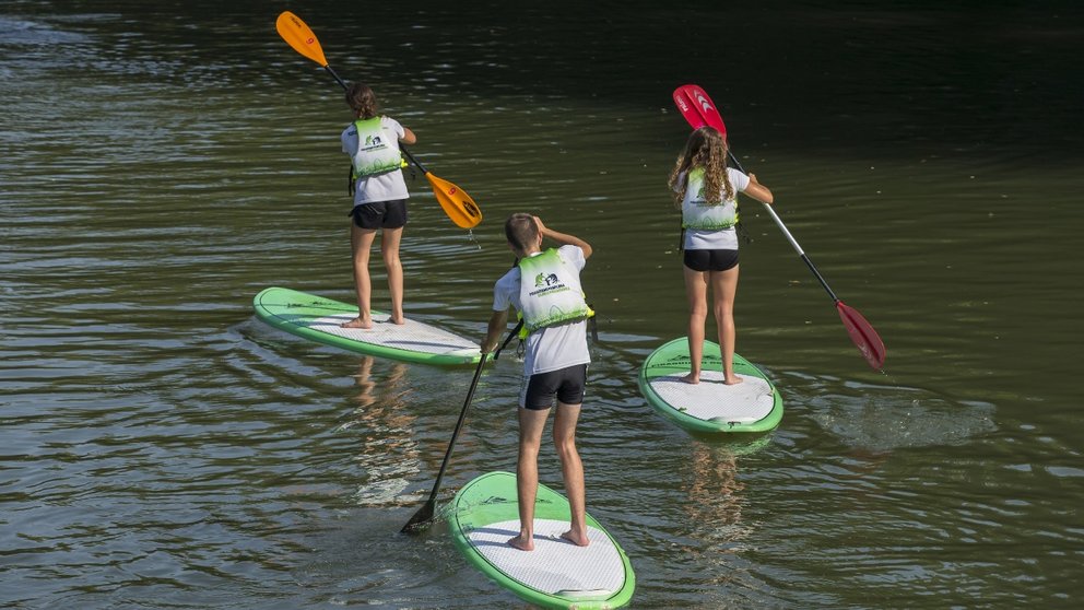 Curso de paddle surf abierto para el público infantil de entre 8 y 14 años. AYUNTAMIENTO DE PAMPLONA