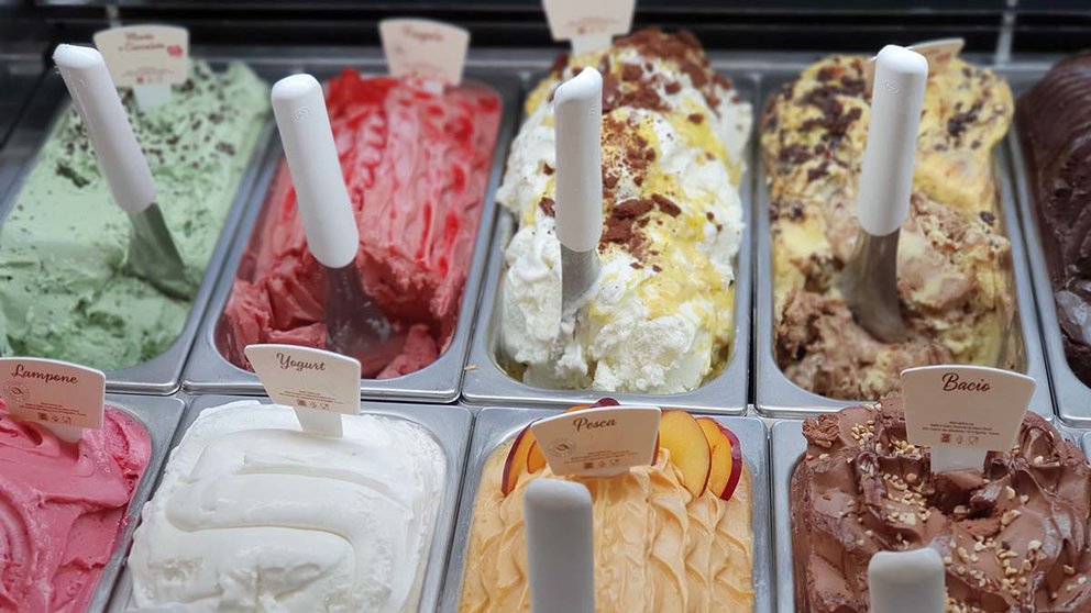 Sabores de helado en una heladería. ARCHIVO