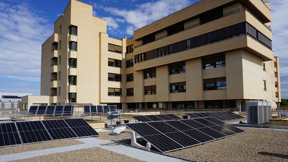 Placas solares instaladas en la azotea del Hospital Reina Sofía de Tudela. GOBIERNO DE NAVARRA