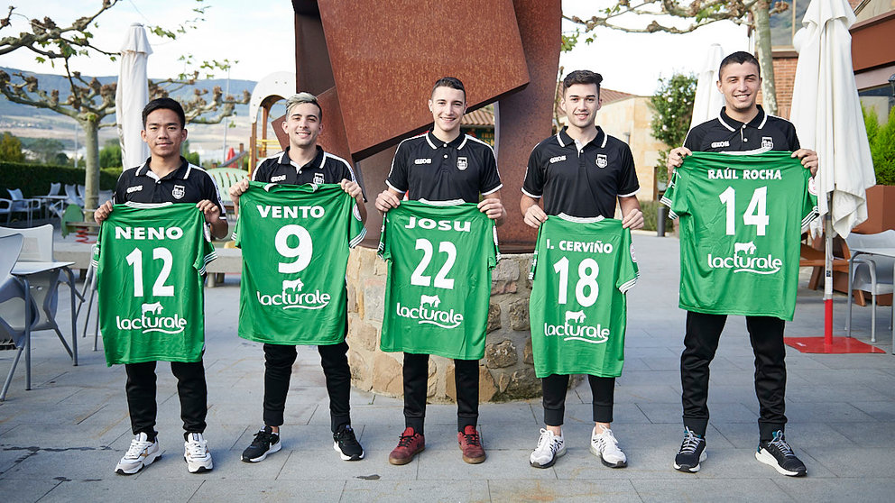 Osasuna Magna Xota presenta a sus nuevos cinco jugadores para esta temporada. PABLO LASAOSA