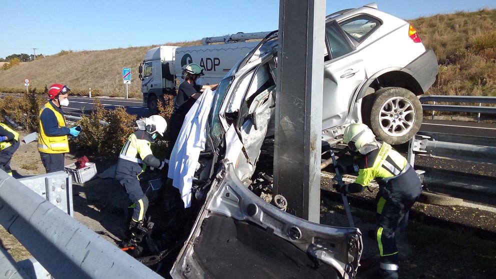 Una mujer ha fallecido en un accidente de tráfico en la A-12 a la altura de Astráin. BOMBEROS DE NAVARRA