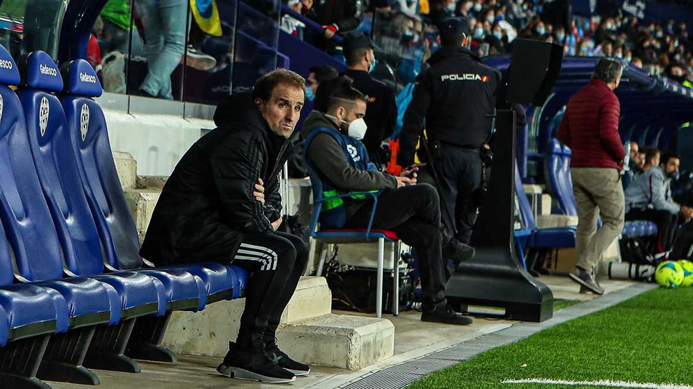 Jagoba Arrasate, entrenador de Osasuna, durante el partido entre Levante y Osasuna disputado en el Ciutat de Valencia. 
Ivan Terron / AFP7 / Europa