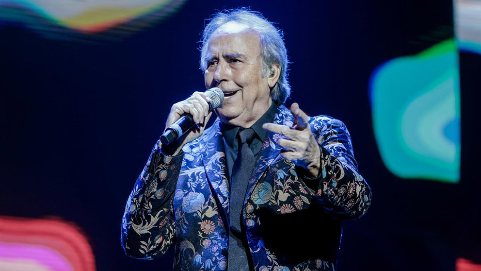 El cantante Joan Manuel Serrat durante su actuación en el WiZink Center de Madrid el 20 de enero del 2020. RICARDO RUBIO (EUROPA PRESS-ARCHIVO)
