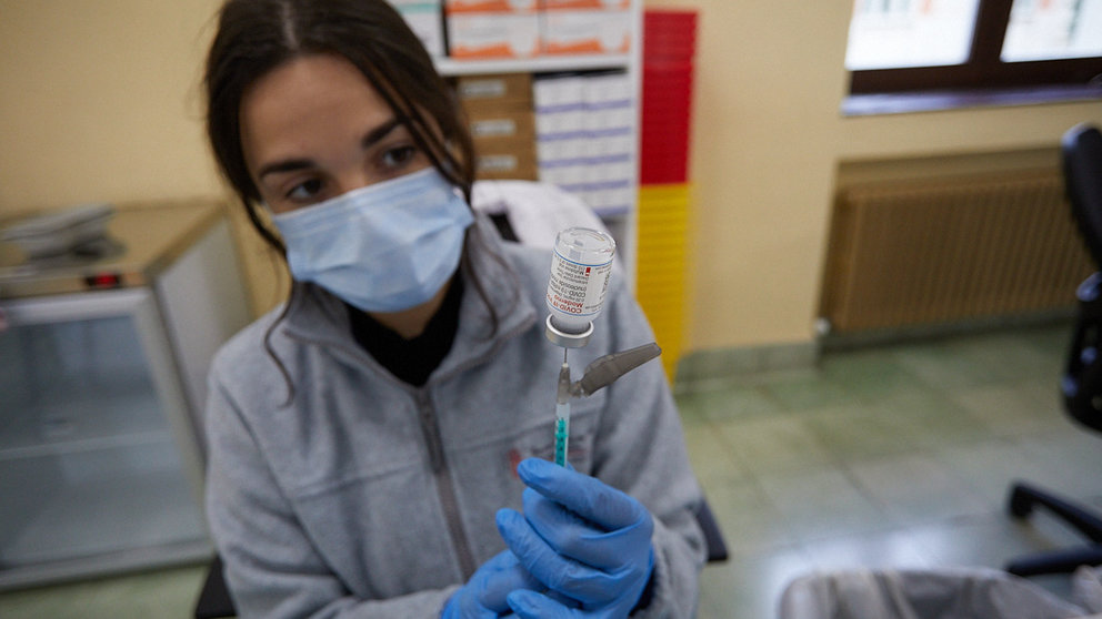 Apertura del nuevo centro de vacunación contra el Covid-19 en el Seminario de Pamplona. IÑIGO ALZUGARAY