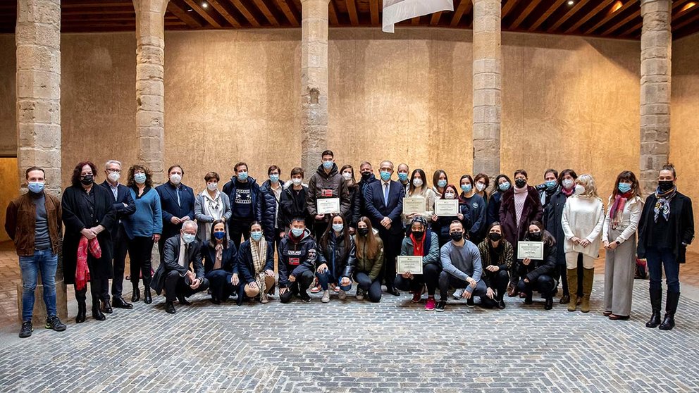 l Ayuntamiento de Pamplona premia a 5 centros escolares por sus proyectos innovadores de aprendizaje-servicio. CEDIDA