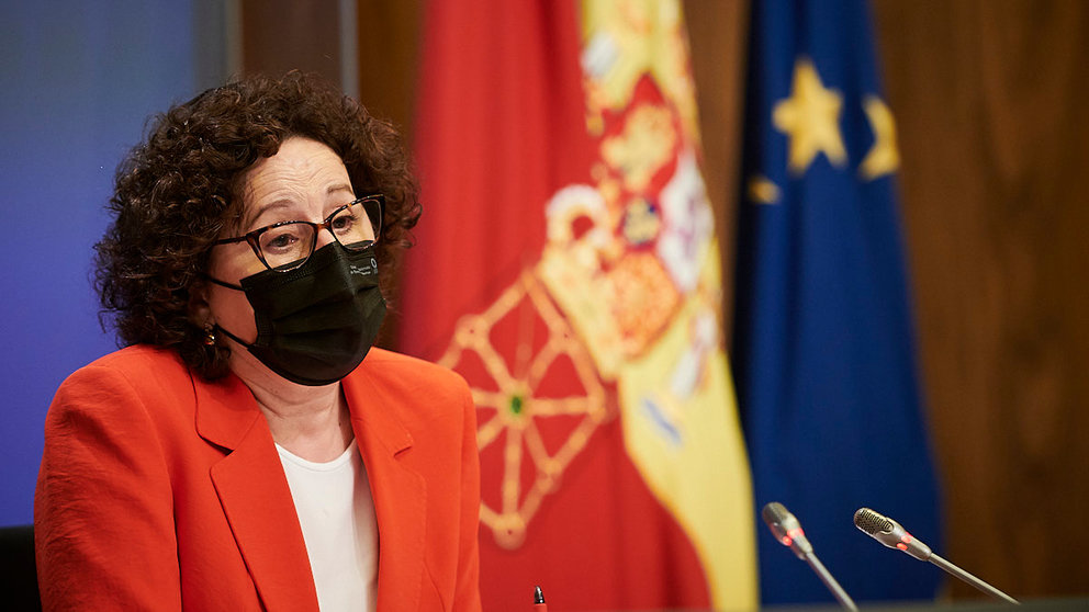 La consejera de Derechos Sociales, Carmen Maeztu, valora los datos del paro registrado en Navarra en el mes de diciembre. PABLO LASAOSA