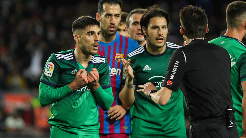 Osasuna se enfrenta al F.C. Barcelona en el Camp Nou en el partido correspondiente a la vigesimo octava jornada de La Liga. EUROPA PRESS
