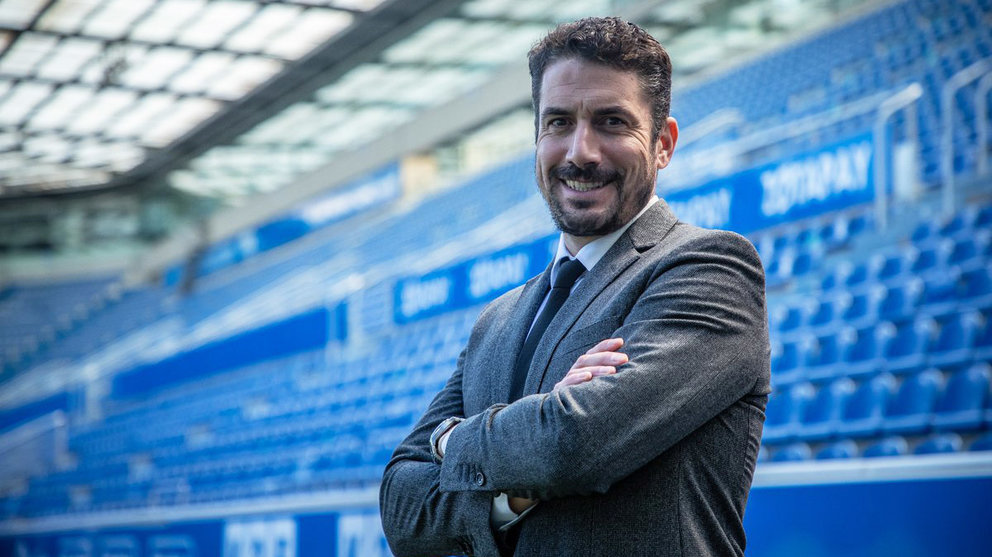 El técnico Julio Velázquez es el nuevo entrenador del @Alaves.