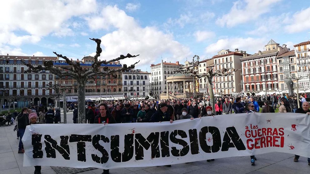 Manifestación en Pamplona en contra de la guerra en Ucrania. - EUROPA PRESS