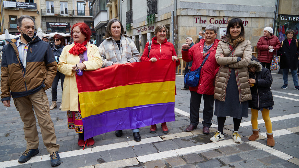 Acto organizado por la Junta Republicana de Izquierdas en la plaza del Ayuntamiento de Pamplona con motivo del 14 de abril, día en que se conmemora la proclamación de la II República. IÑIGO ALZUGARAY