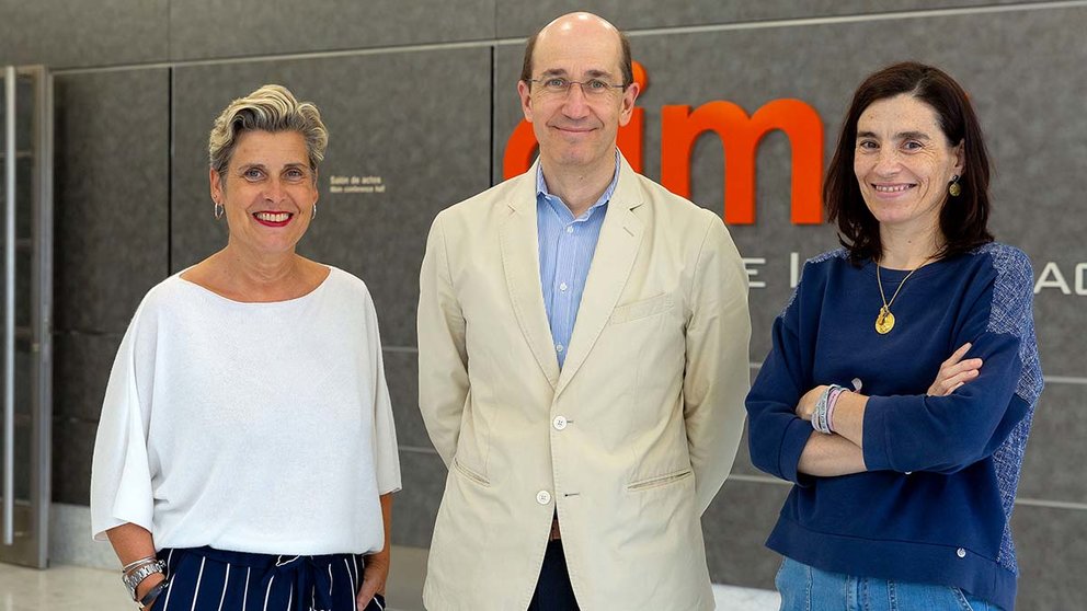 Ana Patiño, Fernando Lecanda y Marta Alonso, coorganizadores de EuSARC 2022. UNIVERSIDAD DE NAVARRA